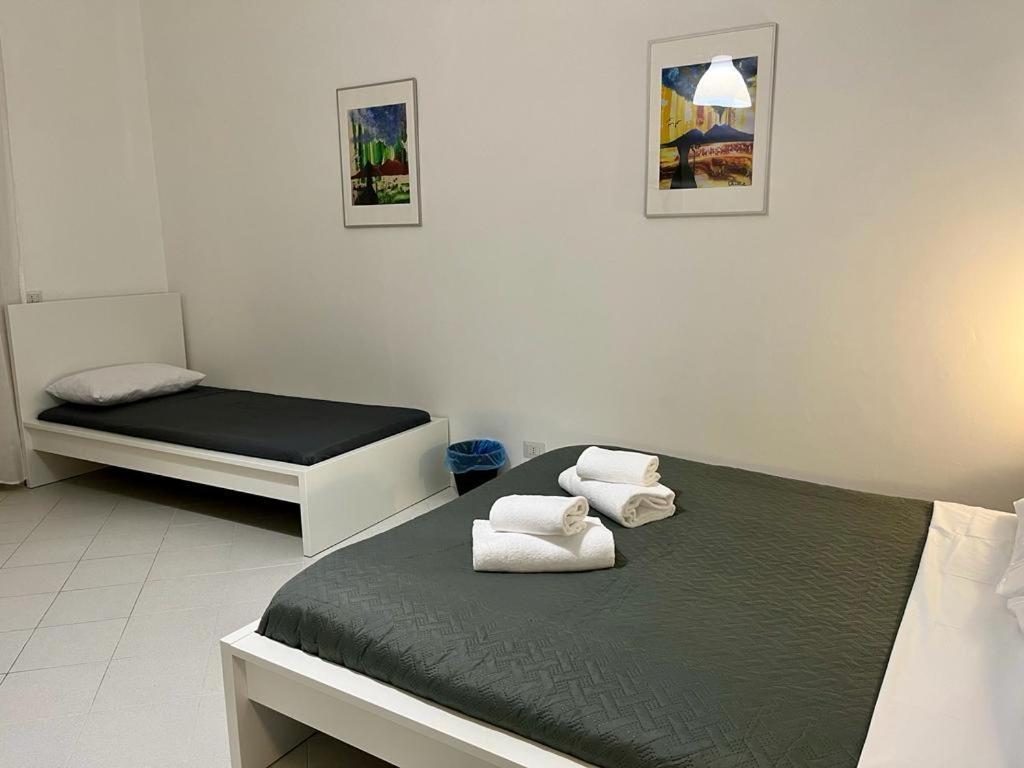 Pop Santa Chiara Bed and Breakfast Napels Buitenkant foto